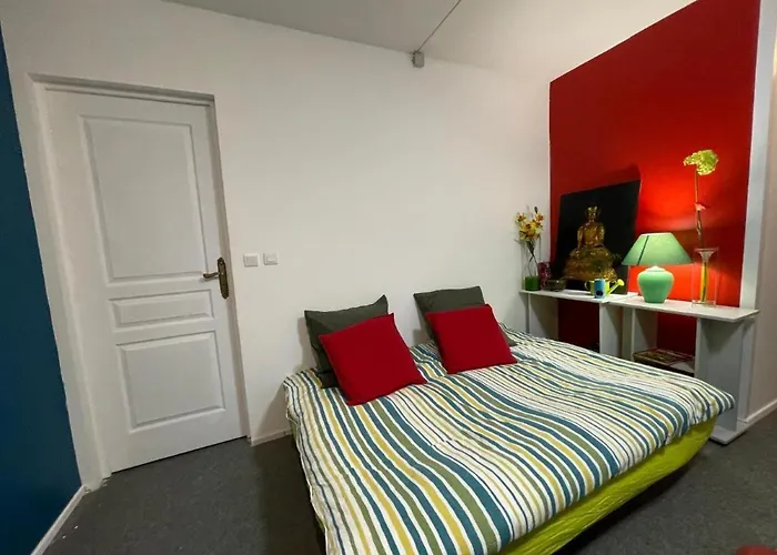 Apartment Meuble Les Domes Du Parc 12eme